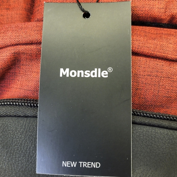 NWT Monsdle Travel Laptop Backpack With USB Charging Port in Red & Black - Picture 3 of 13